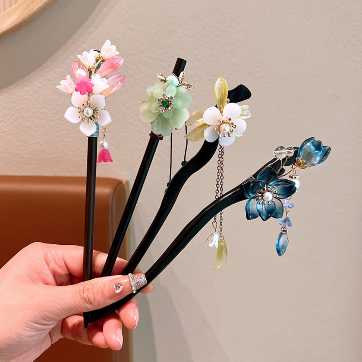 Nefis Çiçek Püskül Ahşap Firke - Supply Florist incelemesi ve fiyatı