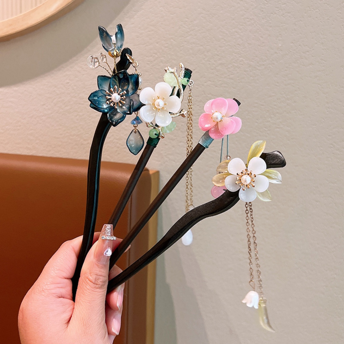 Nefis Çiçek Püskül Ahşap Firke - Supply Florist incelemesi ve fiyatı